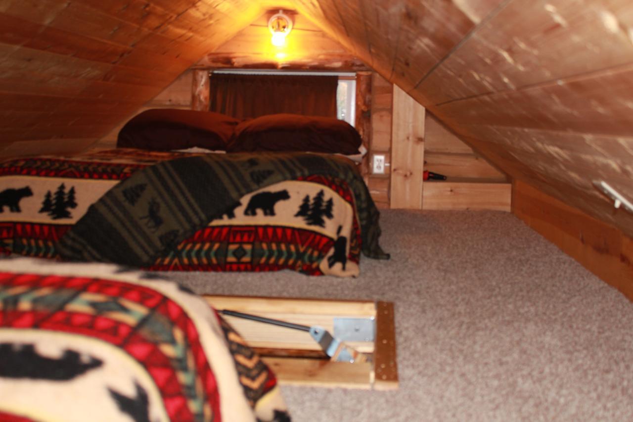 Meandering Moose Lodging Talkeetna Room photo